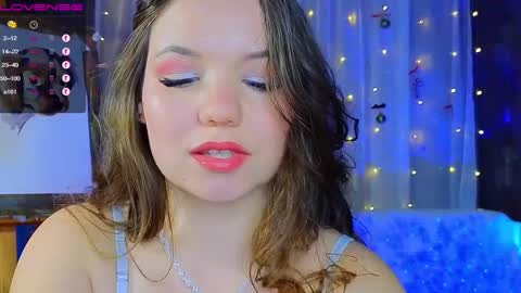 Snapshot of emilyart_ chatting on 01/16/25, 02:19 artist Emily online show from 01/16/25, 02:19