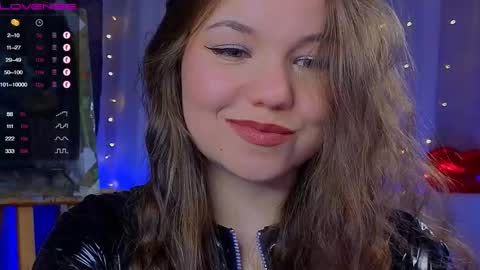 Snapshot of emilyart_ chatting on 03/02/25, 11:42 artist Emily online show from 03/02/25, 11:42