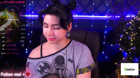 Snapshot of emilycandys chatting on 12/12/24, 07:08 Emy online show from 12/12/24, 07:08