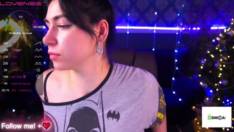 Snapshot of emilycandys chatting on 12/12/24, 10:56 Emy online show from 12/12/24, 10:56