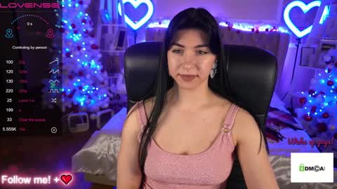 Snapshot of emilycandys chatting on 12/30/24, 09:48 Emy online show from 12/30/24, 09:48