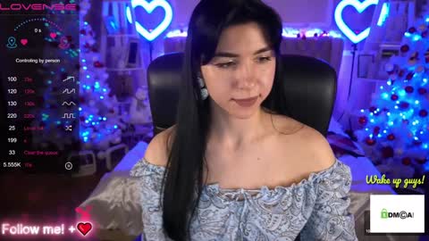 Snapshot of emilycandys chatting on 12/30/24, 12:52 Emy online show from 12/30/24, 12:52