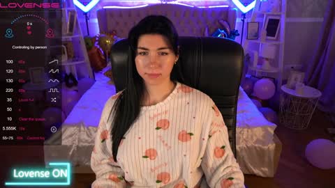 Snapshot of emilycandys chatting on 01/20/25, 07:04 Emy online show from 01/20/25, 07:04