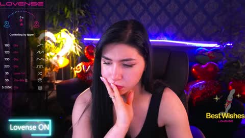 Snapshot of emilycandys chatting on 02/06/25, 12:59 Emy online show from 02/06/25, 12:59