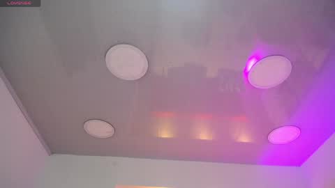 Snapshot of emilycley chatting on 04/02/26, 08:28 EMILY online show from 04/02/26, 08:28