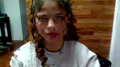 Snapshot of emilycmich chatting on 04/10/26, 11:42 EmilyCm online show from 04/10/26, 11:42