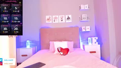 Emi Fit online show from 12/14/25, 03:50