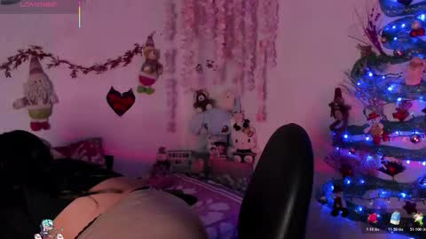 Emily online show from 12/05/25, 06:00