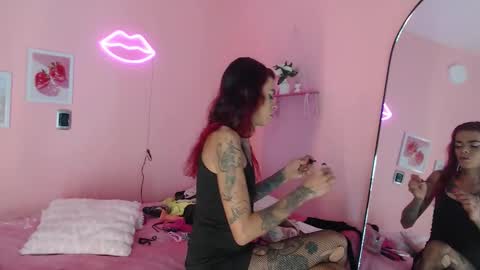 Snapshot of emilycollins__ chatting on 03/09/26, 02:59 Emily online show from 03/09/26, 02:59