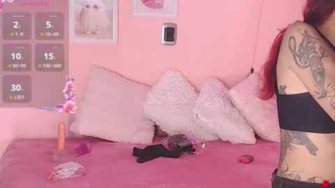 Snapshot of emilycollins__ chatting on 03/18/26, 06:55 Emily online show from 03/18/26, 06:55