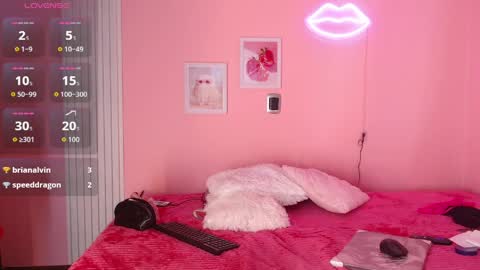 Snapshot of emilycollins__ chatting on 04/06/26, 04:46 Emily online show from 04/06/26, 04:46