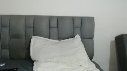 Snapshot of emilycute_18 chatting on 02/06/25, 04:58 emily online show from 02/06/25, 04:58