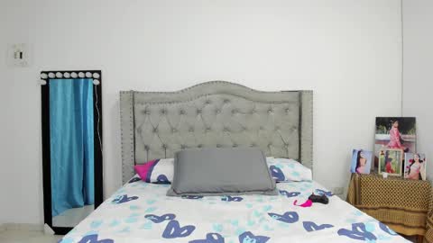 Snapshot of emilydauz chatting on 02/24/25, 06:49 Camila online show from 02/24/25, 06:49