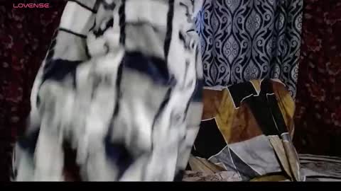 Snapshot of emilydoth chatting on 10/07/25, 08:33 EmilyDoth online show from 10/07/25, 08:33