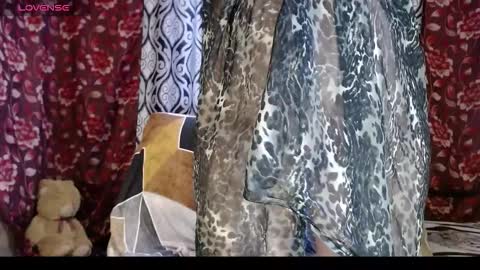 Snapshot of emilydoth chatting on 10/15/25, 04:45 EmilyDoth online show from 10/15/25, 04:45