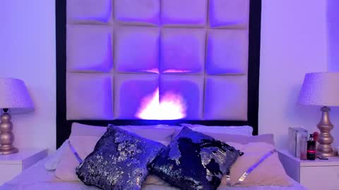 Snapshot of emilyevanns_ chatting on 02/01/25, 09:29 Emily online show from 02/01/25, 09:29