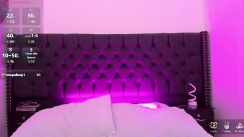 Snapshot of emilyevanss1_ chatting on 11/22/25, 04:44 Emily online show from 11/22/25, 04:44