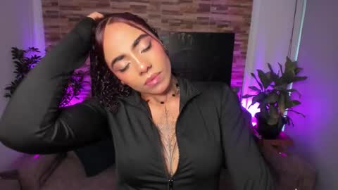 Snapshot of emilyfitness8 chatting on 01/12/26, 09:31 emily online show from 01/12/26, 09:31