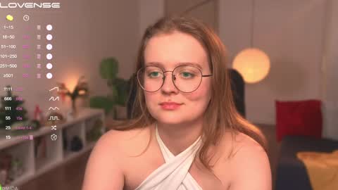 Snapshot of emilyforelsket chatting on 01/05/25, 06:24 Emily online show from 01/05/25, 06:24