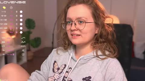 Snapshot of emilyforelsket chatting on 02/23/25, 12:16 Emily online show from 02/23/25, 12:16