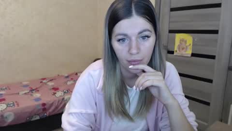 Snapshot of emilyfork chatting on 11/23/25, 08:25 emilyfork online show from 11/23/25, 08:25