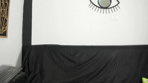 Emily online show from 04/08/26, 11:21