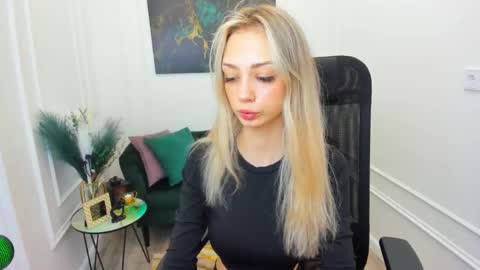 Emily online show from 03/18/26, 07:50