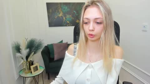 Emily online show from 04/04/26, 03:38