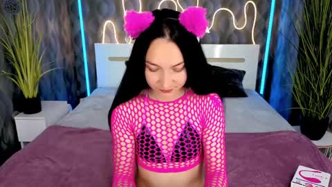 Snapshot of emilygreyy__ chatting on 04/23/26, 06:10 emilygreyy__ online show from 04/23/26, 06:10