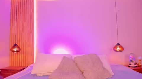 Snapshot of emilyhaan_ chatting on 11/05/25, 08:09 Emily online show from 11/05/25, 08:09