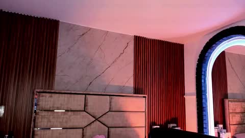 Emily Hendrix online show from 10/23/25, 07:45