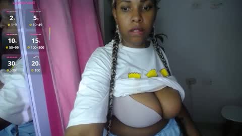 Snapshot of emilyhines__ chatting on 10/08/25, 09:01 Emilyhines online show from 10/08/25, 09:01