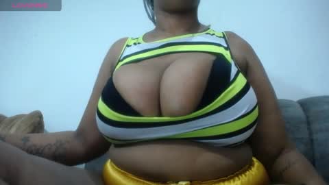 Snapshot of emilyhines__ chatting on 04/16/26, 01:17 Emilyhines online show from 04/16/26, 01:17