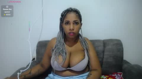 Snapshot of emilyhines__ chatting on 04/23/26, 11:40 Emilyhines online show from 04/23/26, 11:40