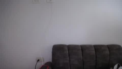 Snapshot of emilyhines__ chatting on 05/15/26, 08:38 Emilyhines online show from 05/15/26, 08:38