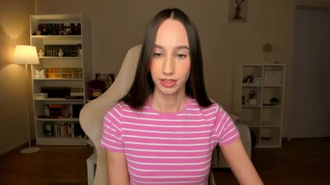 Snapshot of emilyhoston chatting on 03/19/26, 08:02 Alina online show from 03/19/26, 08:02