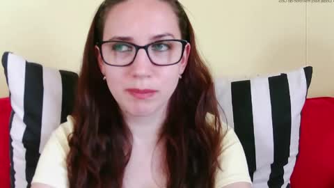 Snapshot of emilyhotflirt chatting on 05/26/26, 02:46 Emily online show from 05/26/26, 02:46