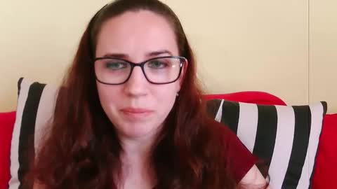 Snapshot of emilyhotflirt chatting on 06/11/26, 01:31 Emily online show from 06/11/26, 01:31