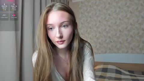 Emy and Angie online show from 06/21/26, 10:56
