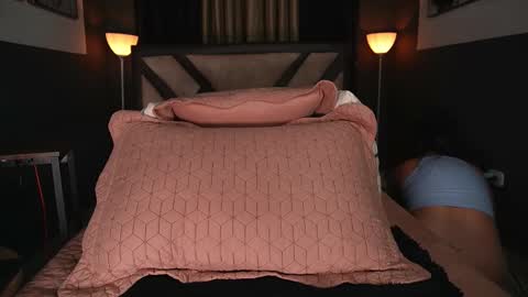 Emily Jhonson online show from 12/02/25, 12:43