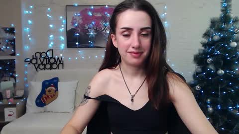 Emyli online show from 12/25/24, 09:00