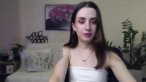 Emyli online show from 01/05/25, 12:20