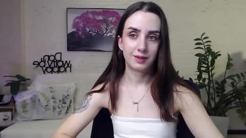 Emyli online show from 01/05/25, 03:22