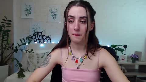 Emyli online show from 01/11/25, 12:22