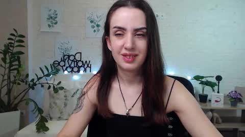 Emyli online show from 01/11/25, 11:46