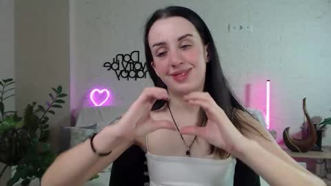 Emyli online show from 03/04/25, 07:01