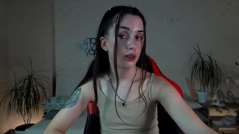 Emyli online show from 09/21/25, 04:30