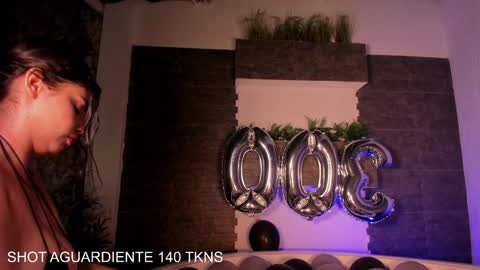 Snapshot of emilylittle chatting on 01/11/25, 05:10 emmy i see you 6pm online show from 01/11/25, 05:10