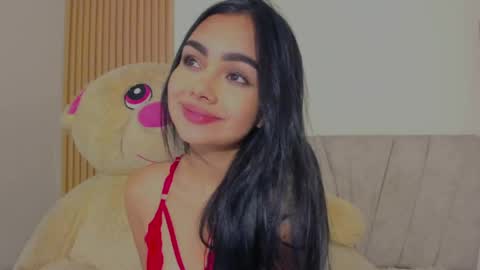 Snapshot of emilylittle___ chatting on 04/27/26, 02:20 EMI online show from 04/27/26, 02:20