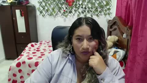 Snapshot of emilylove14 chatting on 12/02/24, 04:31 Emily Cortez online show from 12/02/24, 04:31